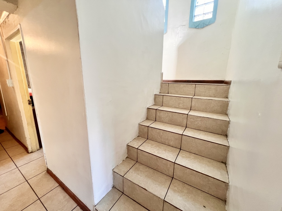 5 Bedroom Property for Sale in Churchill Estate Western Cape